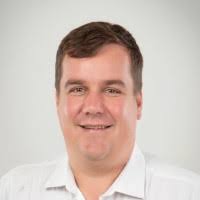 2000+ perfiles de «Stucky»