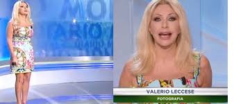 Italian tv presenter paola ferrari went viral after many thought she'd accidentally flashed the whole of italy.the face of italian euro 2020 coverage. Paola Ferrari E Quel Look Poco Adatto Alla Sua Eta E Davvero Cosi Foto Ultime Notizie Flash