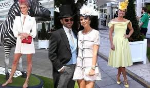 For owners, members and hospitality guests, the queen's stand dress code applies. Epsom Derby 2019 Style Charlotte Hawkins And Ruth Langsford Dazzle In Dresses Express Co Uk