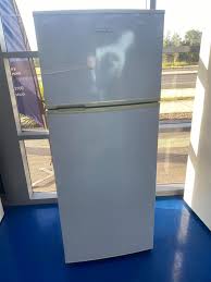 Maybe you would like to learn more about one of these? Kelvinator 390l White Top Mount Fridge Second Hand Ktm3900wbr Sec