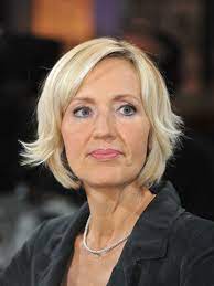 Jedoch hier im erfahrungen finden es ein menschen. Petra Gerster Frisur Frisuren Themen Frisuren Kurzhaarfrisuren
