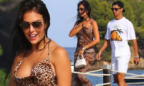 Georgina Rodriguez enjoys weekend in St. Tropez with Cristiano Ronaldo |  Daily Mail Online