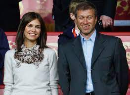 Wiki of roman abramovich with net worth, biography, age, girlfriend, yacht, houses, islands, jet planes roman arkadyevich abramovich is a russian business magnate, politician, and investor. Chelsea Owner Roman Abramovich Celebrates Birth Of His Seventh Child His Second With Model Daria Zhukova Daily Mail Online