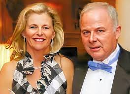 Dianne Manning's Instagram, Twitter & Facebook