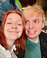 Deanna Leigh's Instagram, Twitter & Facebook