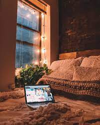 Is This Not The Coziest Thing You Ve Ever Seen It S Been Raining For 48 Hours In New New York Bedroom Luxury Bedroom Inspiration New York Studio Apartment