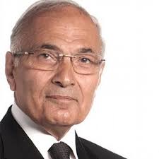 وصل أحمد شفيق، رئيس مجلس الوزراء الأسبق، الى محكمة جنايات القاهرة بالعباسية لحضور ثالث جلسات محاكمته في اتهامه مع أخرين في القضية المعروفة إعلاميًا بـ«جمعية خدمات مصر الجديدة الأهلية (مشروع حديقة الأسرة)» تعقد. Ø£Ø­Ù…Ø¯ Ø´ÙÙŠÙ‚ Ahmedshafikeg Twitter