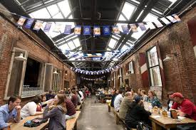 The 20 Best Restaurants In Williamsburg Greenpoint And Bushwick Beer Garden Beer Hall Beer Garden Nyc