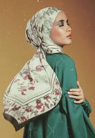 She was said to have resided in gunung chinta wangsa, ulu kelantan, located approximately 40 km from kuala krai. Ariani Online Ariani Galeri Ariani Rtw Ariani Luxe Online Shawl Modern Blouse Baju Kurung Malaysia Kurung Malaysia Online Clothing Galeri Ariani Printed Square