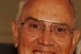 Elisha Worth's Instagram, Twitter & Facebook