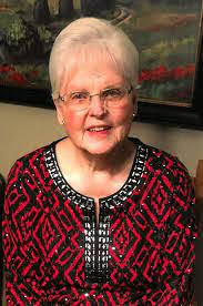 Gwendolyn Oates's Instagram, Twitter & Facebook