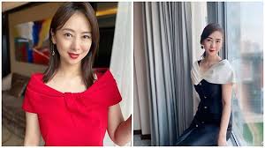 Jun 18, 2021 · 1968年，翁虹出生于香港，父母均在清华工作，爷爷是晚清时期汉阳兵工厂设计师，还有一哥一姐在她们全家移居香港前出生于清华园。 书香世家出生的翁虹从小就是美人坯子，身材娇小修长，属于小鸟依人那种类型。 å¥³ç¥žå´©å£ž ç¿è™¹è²¼èº«æ´‹è£ç‚¸å‡ºè‚¥è‚‰ å°è…¹å‡¸å‡º å®›è‹¥å¤§åª½ Tvbs Line Today
