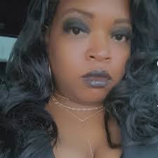 Shanavia Smith's Instagram, Twitter & Facebook