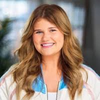 Tracy Stender's Instagram, Twitter & Facebook