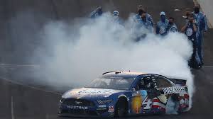 Nascar is an organization, and they make the rules of the race including procedures. Nascar At Indianapolis Results Kevin Harvick Wins Brickyard 400 After Denny Hamlin Crash Sporting News