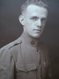 Edwina Moseley's Instagram, Twitter & Facebook