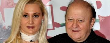Massimo boldi, segnato dalla perdita precoce della moglie, ha rivelato di essere di nuovo innamorato: Una Moglie Piu Giovane Per Massimo Boldi Lovepedia Magazine