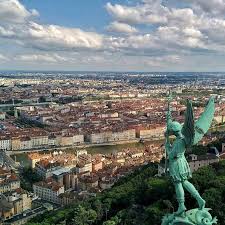 Que regarder sur la tnt ce soir ? Visiter Lyon 10 Incontournables Pour Une Journee Ideale Mobilboard