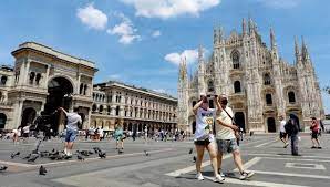 Italia, el país de europa más afectado por el coronavirus, superó el umbral este jueves de los 1.000 los fallecidos en italia por el coronavirus alcanzaron hoy los 1.016, al haber muerto en las últimas. Coronavirus Italia Elimina Desde Hoy La Obligacion De Llevar Mascarilla En Espacios Abiertos Y Todas Las Regiones Pasan A Zona Blanca Covid 19 Pandemia Mundo El Comercio Peru