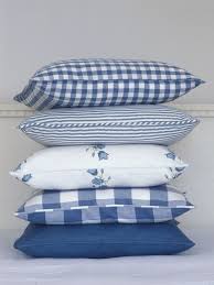 These Cushions Would Match My Ikea Slip Covered Furniture In Blue And White Almohadas Decorativas Almohadas Azules Cojines