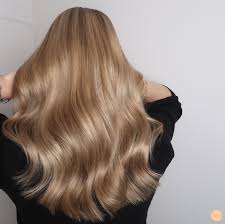 soft warm balayage peach stockholm warmblonde 1b blonde varm och eller guldig warm blonde warm blonde hair blonde hair shades balayage hair