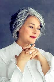 Choosing the right type of hairstyle suiting the shape of your face can make you look attractive and sexier. 27 Gray Hair Styles Ideas Trending In February 2021