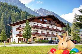 Jun 12, 2021 · samstagfrüh staunten passanten in bruck an der glocknerstraße im salzburger pinzgau nicht schlecht, als sie einen wolf auf einem radweg in der nähe. Active Hotel Wildkogel Wald Im Pinzgau Updated 2021 Prices