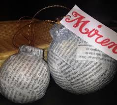 Vintage style newspaper print kraft bags! How To Make Crafts With Newspaper