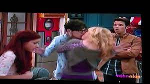 Catarina cat valentine2 is one of the title characters of sam & cat, and one of the main protagonists alongside sam puckett. Sam Cat Sam Kisses Robby Youtube