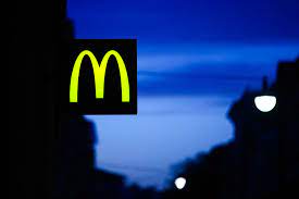 Mcdonalds Christmas Eve Hours Mcdonald S Christmas Hours 2021 Is Mcdonald S Open On Christmas