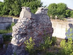 Am bătut sute de kilometri ca să văd piciorul podului. BÄtaie De Joc Pe Bani Europeni Podul Lui Traian Construit Acum DouÄ Milenii Nu A Fost IncÄ Reabilitat Video