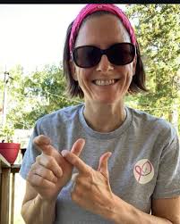 Anyone who knows Debbie Sicoli knows that running is in her soul! Although  I don't consider myself a runner, she has a unique way of making it sound  like a blast! 😆