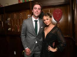 De wikipedia, la enciclopedia libre. Sterling Beaumon Is He Dating Or Enjoying Single Life Know His Dating Life Net Worth Age Celeb Tattler