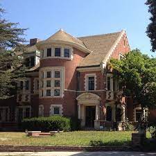 An Insta Tour Of L A S Most Famous Filming Locations Filming Locations Film Locations Los Angeles Movie Locations Los Angeles