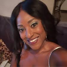 🏅 Suzi Kennon presents outgoing Texas PTA President Sheri Doss with the  Gold President's Volunteer Service Award, the highest level awarded, which  honors outstanding volunteers for their community impact.