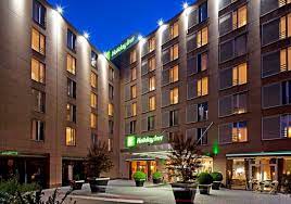The rooms are equipped with satellite tv, a small refrigerator and a safe. Holiday Inn Prague Congress Centre Ab 54 7 9 Bewertungen Fotos Preisvergleich Prag Tripadvisor