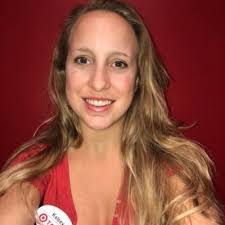 Sarah Hunsucker's Instagram, Twitter & Facebook