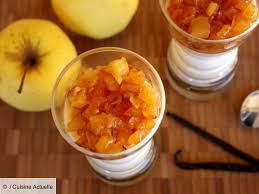 Panna Cotta Caramel Vanille Et Pommes Caramelisees Recettes Recette Recette Mignardise Panna Cotta Caramel Pommes Caramelisees