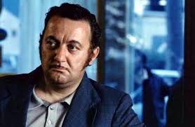 A travers ceux qui l'ont connu et aimé, cette page d'archives, raconte les «années coluche». Coluche Uber Diesen Star Cinema De