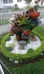Awesome Spring Garden Decoration Ideas For Backyard Front Yard Frugal Living Backyard Landscaping Yard Landscaping Garden Edging