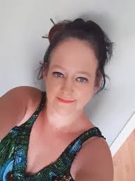 Hi everyone,Im Belinda Walker(Belinda Bell) I left Salisbury South primary  school December 1992) how are you all?