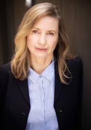 Anne Tenney's Instagram, Twitter & Facebook