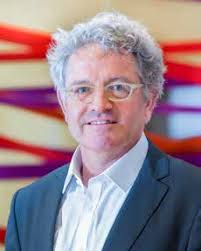 nationale bibliotheek KNAW-president José van Dijck was een talenmeisje