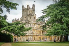 Der erste earl of carnarvon gestaltete den park gemäß einem entwurf des landschaftsarchitekten capability brown in den jahren 1774 bis 1777 um. Downton Abbey Foto Bild Fotos World Schloss Bilder Auf Fotocommunity