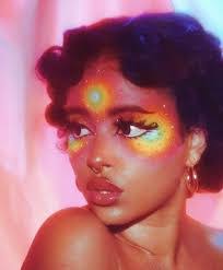 Bethany Moon's Instagram, Twitter & Facebook