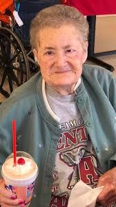 Mary Estes's Instagram, Twitter & Facebook