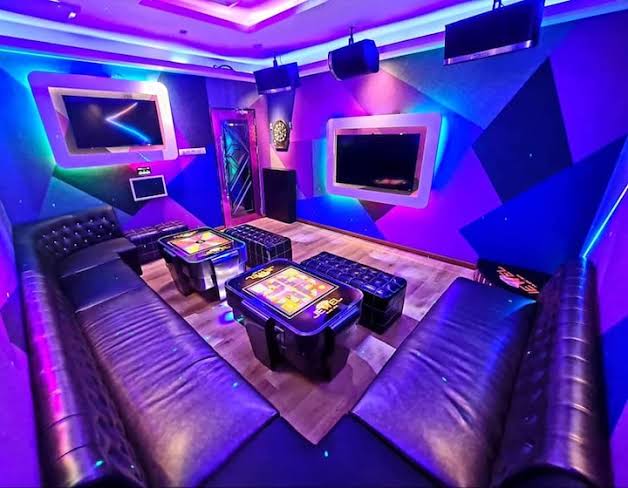 13 Best Karaoke Studios In Singapore From $6/Pax!
