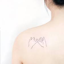 Created in a fine line style, our pinky promise temporary tattoo is a highly detailed piece that holds a lot of meaning. Pinky Promise Tattoo On The Left Shoulder Blade