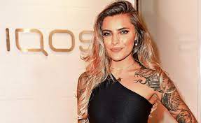 Schauspielerin, moderatorin, werbegesicht, berliner investor @schuettflix impressum: Corona Sophia Thomalla Stichelt Wegen Tattoo Studios Gegen Spahn Politik Inland Bild De