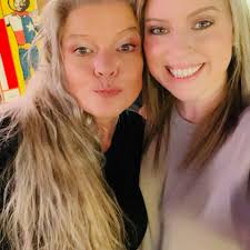 There's something so funny about kids using filters 😂📱